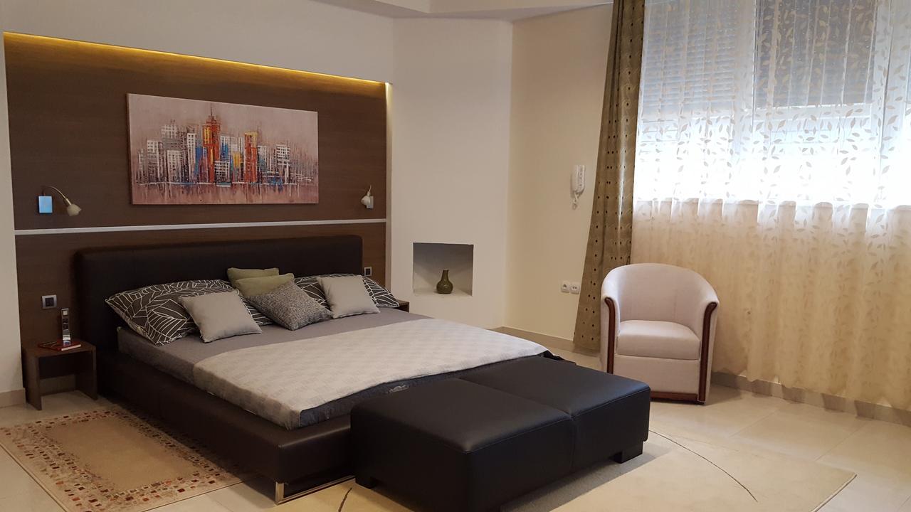 Centar Lux Vrsac Appartement Buitenkant foto