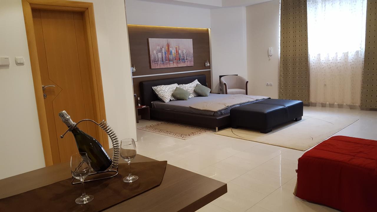 Centar Lux Vrsac Appartement Buitenkant foto